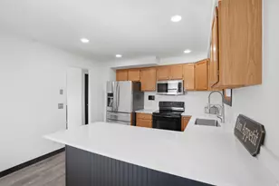 12753 S Gilbert Dr W, Riverton, UT 84065 - Photo 10