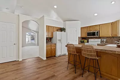 527 E 2500 N, North Ogden, UT 84414 - Photo 8