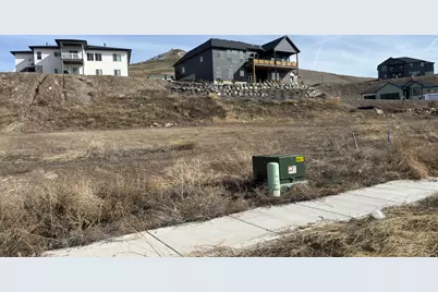 670 S 1080 E #37, Smithfield, UT 84335 - Photo 2