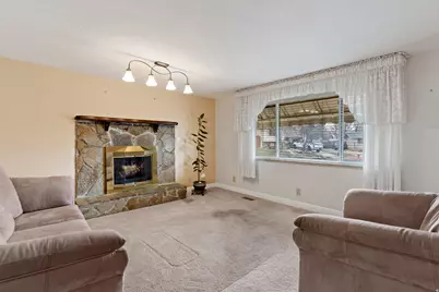 2568 W 5225 S, Roy, UT 84067 - Photo 4