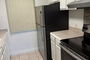 2270 E 4500 S, Holladay, UT 84117 - Photo 8