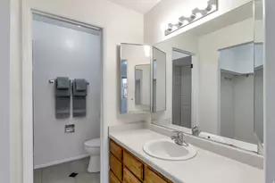 359 E 700 S, Farmington, UT 84025 - Photo 16