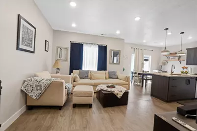 1382 E 340 S, Hyrum, UT 84319 - Photo 4