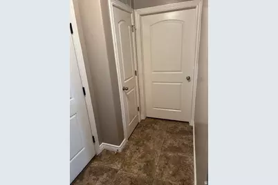 895 S Main St #E, Layton, UT 84041 - Photo 2