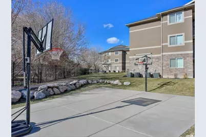 895 S Main St #E, Layton, UT 84041 - Photo 16