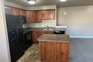 895 S Main St, Layton, UT 84041 - Photo 4