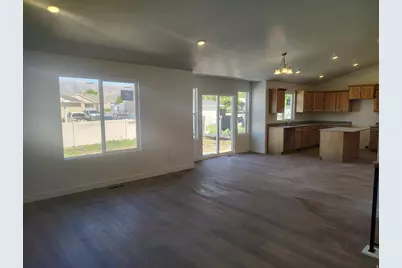 2124 N 90 W, Tooele, UT 84074 - Photo 8