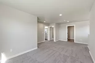 370 W Pkwy Dr, Kaysville, UT 84037 - Photo 28