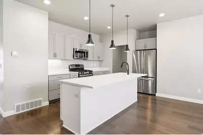 370 W Parkway Dr, Kaysville, UT 84037 - Photo 8