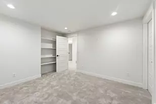 370 W Pkwy Dr, Kaysville, UT 84037 - Photo 32