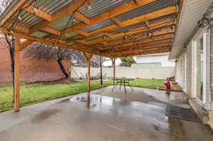 184 S Woodland Dr E, Orem, UT 84097 - Photo 20