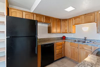 1198 W 4400 S #V, Riverdale, UT 84405 - Photo 10