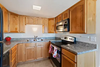1198 W 4400 S #V, Riverdale, UT 84405 - Photo 12