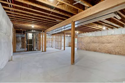1305 E Larkspur Way, Layton, UT 84040 - Photo 20
