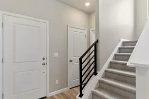 315 E Kanab Creek Dr, Saratoga Springs, UT 84045 - Photo 2