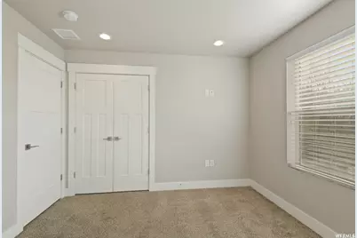7869 S 700 E, Sandy, UT 84070 - Photo 16