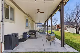 1092 S Valley Sage Dr E, Springville, UT 84663 - Photo 30