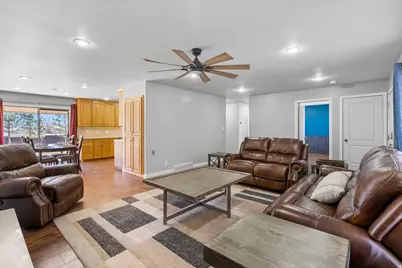 375 W 100 N, Richfield, UT 84701 - Photo 4