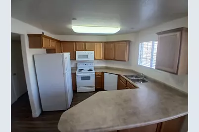 1421 W Rutherford, Bluffdale, UT 84065 - Photo 4