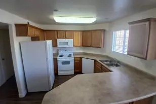 1421 W Rutherford, Bluffdale, UT 84065 - Photo 4