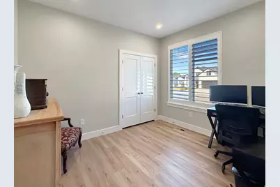 2257 E Parkside Cir S, South Ogden, UT 84403 - Photo 18