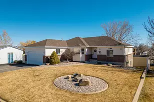 625 S 2150 W, Vernal, UT 84078 - Photo 2