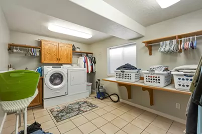 625 S 2150 W, Vernal, UT 84078 - Photo 32