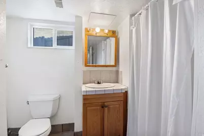 8492 S Fayeway Dr, Sandy, UT 84094 - Photo 30