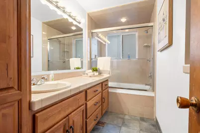 8492 S Fayeway Dr, Sandy, UT 84094 - Photo 20