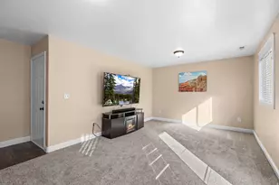 759 W 1580 N, Clinton, UT 84015 - Photo 12