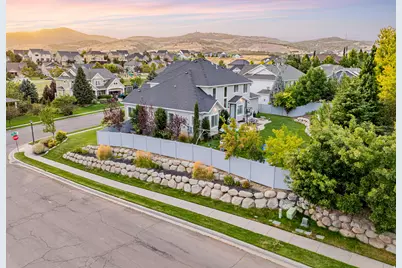 12008 N Chamberry Ct, Highland, UT 84003 - Photo 4