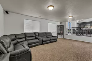 5529 S 3200 W, Roy, UT 84067 - Photo 8