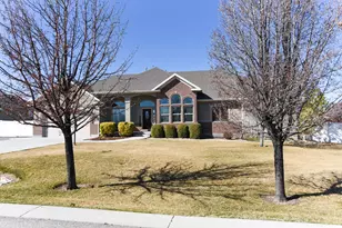 518 S Honey Tree Ln E, Grantsville, UT 84029 - Photo 4