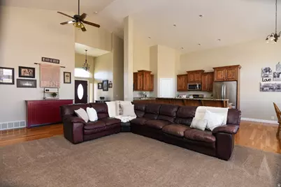 518 S Honey Tree Ln E, Grantsville, UT 84029 - Photo 16