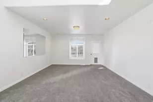 255 E 400 S, Bountiful, UT 84010 - Photo 12