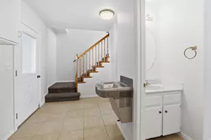 255 E 400 S, Bountiful, UT 84010 - Photo 24