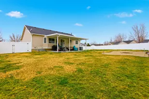 2555 W 3900 S, Roy, UT 84067 - Photo 36