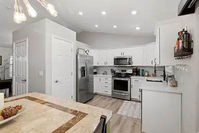 2555 W 3900 S, Roy, UT 84067 - Photo 12