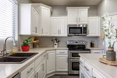 941 Beartooth Cir, Draper, UT 84020 - Photo 12