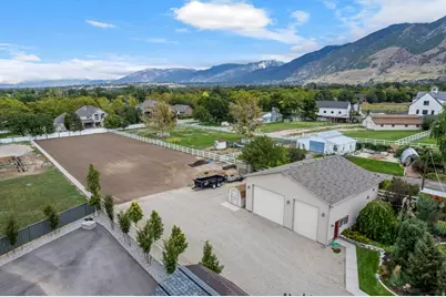 835 E Canyon Breeze Ln, Draper, UT 84020 - Photo 2