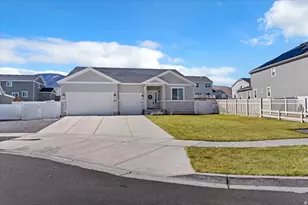 2869 S Drake Ave, Saratoga Springs, UT 84045 - Photo 2