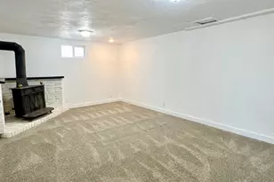 954 E Carnation Dr, White City, UT 84094 - Photo 20