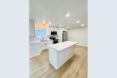 954 E Carnation Dr, White City, UT 84094 - Photo 8