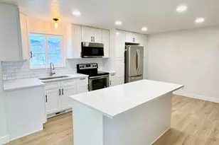 954 E Carnation Dr, White City, UT 84094 - Photo 8