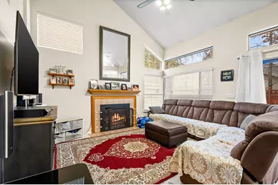 2088 E Rainbow Pointe Dr, Holladay, UT 84124 - Photo 10