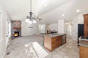 56 Whitaker Cir, Kaysville, UT 84037 - Photo 4