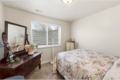 56 Whitaker Cir, Kaysville, UT 84037 - Photo 16