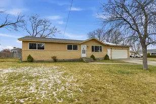 355 Scenic View Dr E, Hyrum, UT 84319 - Photo 2