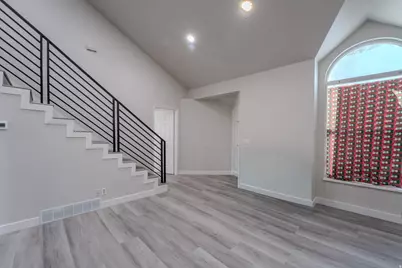 309 E Park Creeke Ln, Salt Lake City, UT 84115 - Photo 12