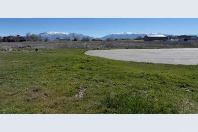5752 W 2425 N #4, Hooper, UT 84315 - Photo 18